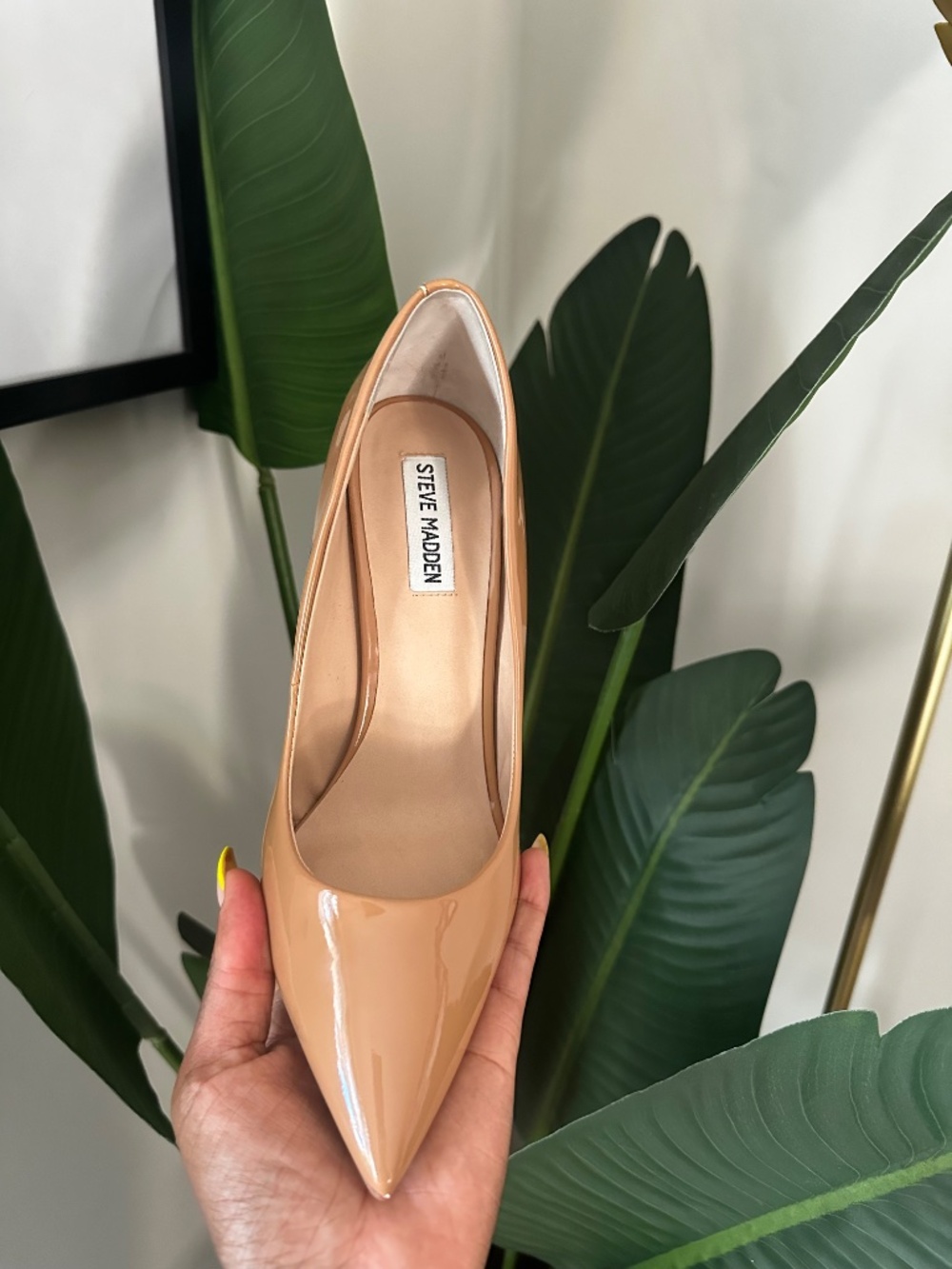 Steve Madden Tan/Nude Patent Pointed-Toe Stiletto Pumps - Picture 3 of 9